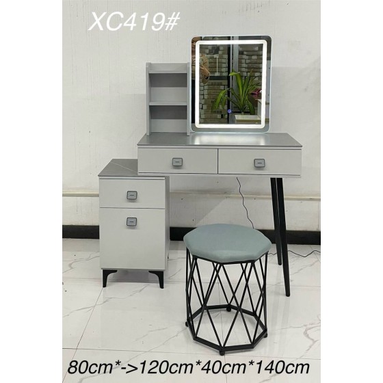 Makeup table #XC419